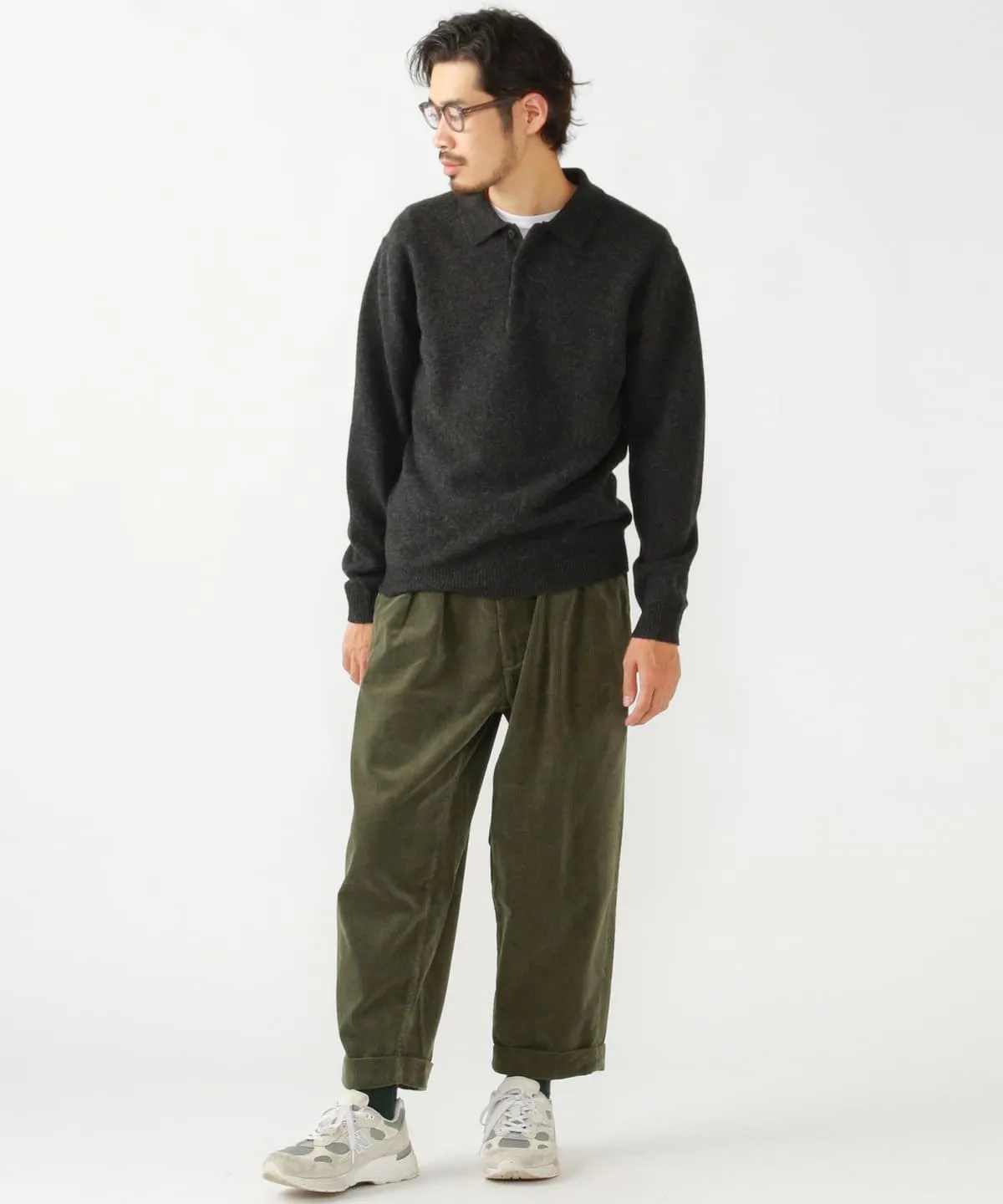 BEAMS PLUS / 2-pleat corduroy trousers - D. Green