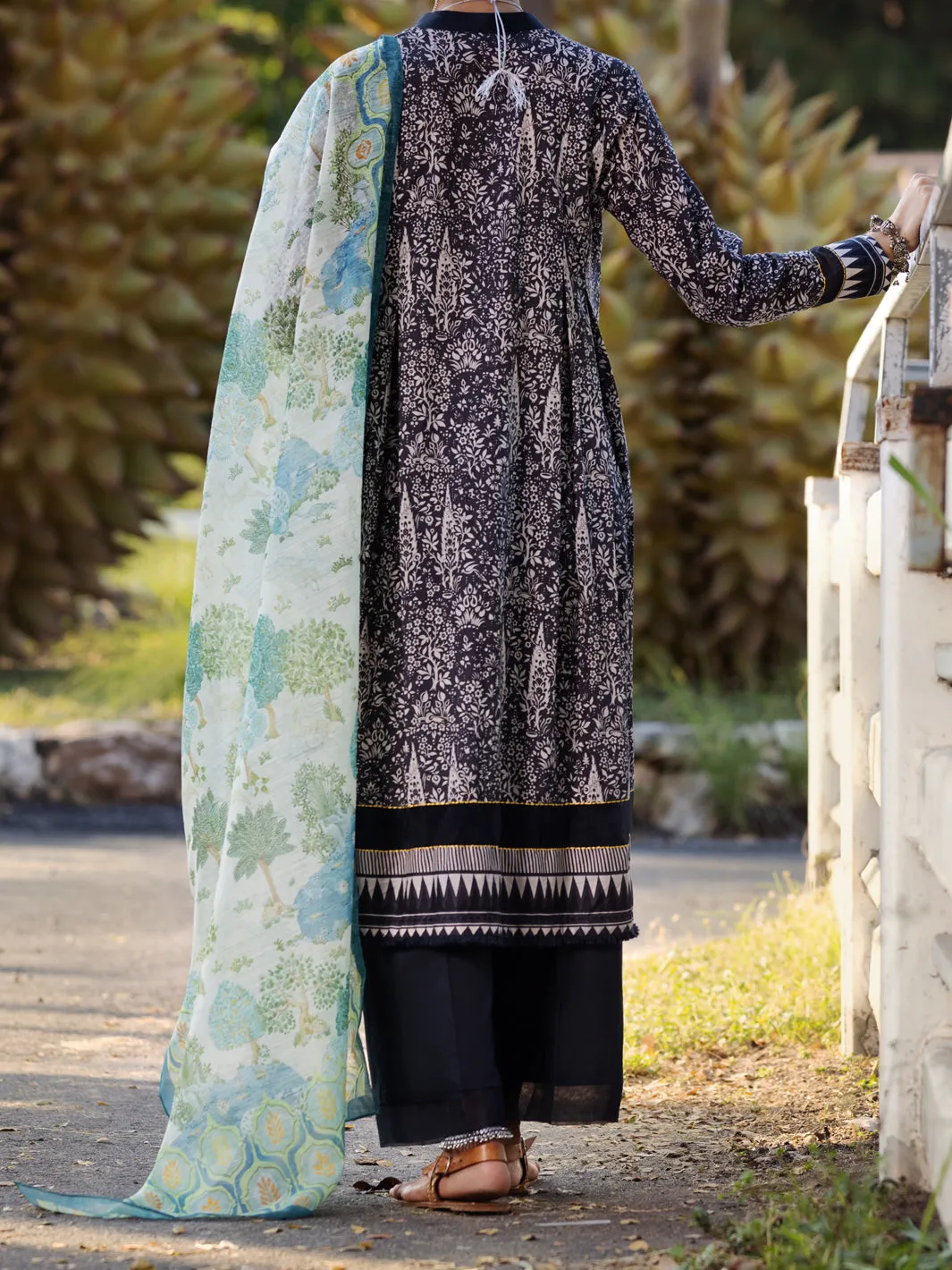 Black & Grey Lawn 3 Piece Unstitched - ALP-3PS-1507