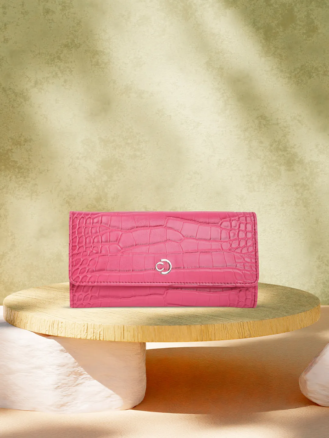 Caprese Luna Wallet Medium Flap Wallet Fuchsia