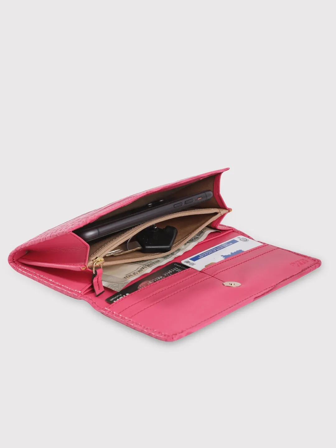 Caprese Luna Wallet Medium Flap Wallet Fuchsia