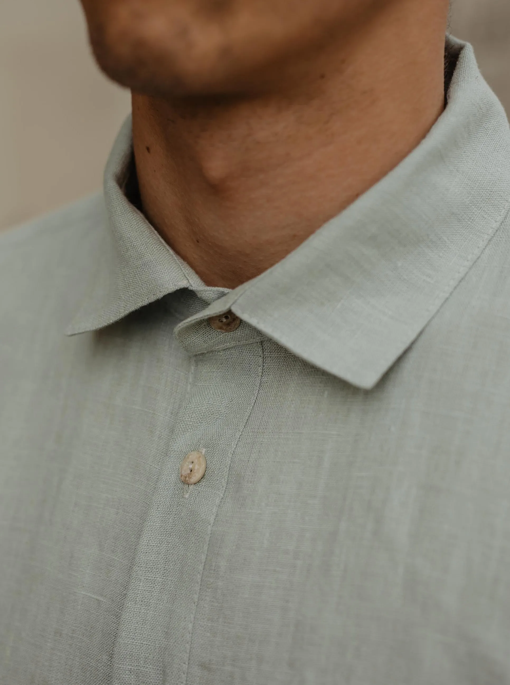 Classic linen shirt HECTOR - Sage Green