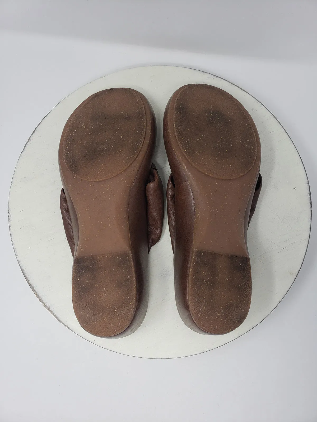 Naya Size 9 Brown Thong Sandals