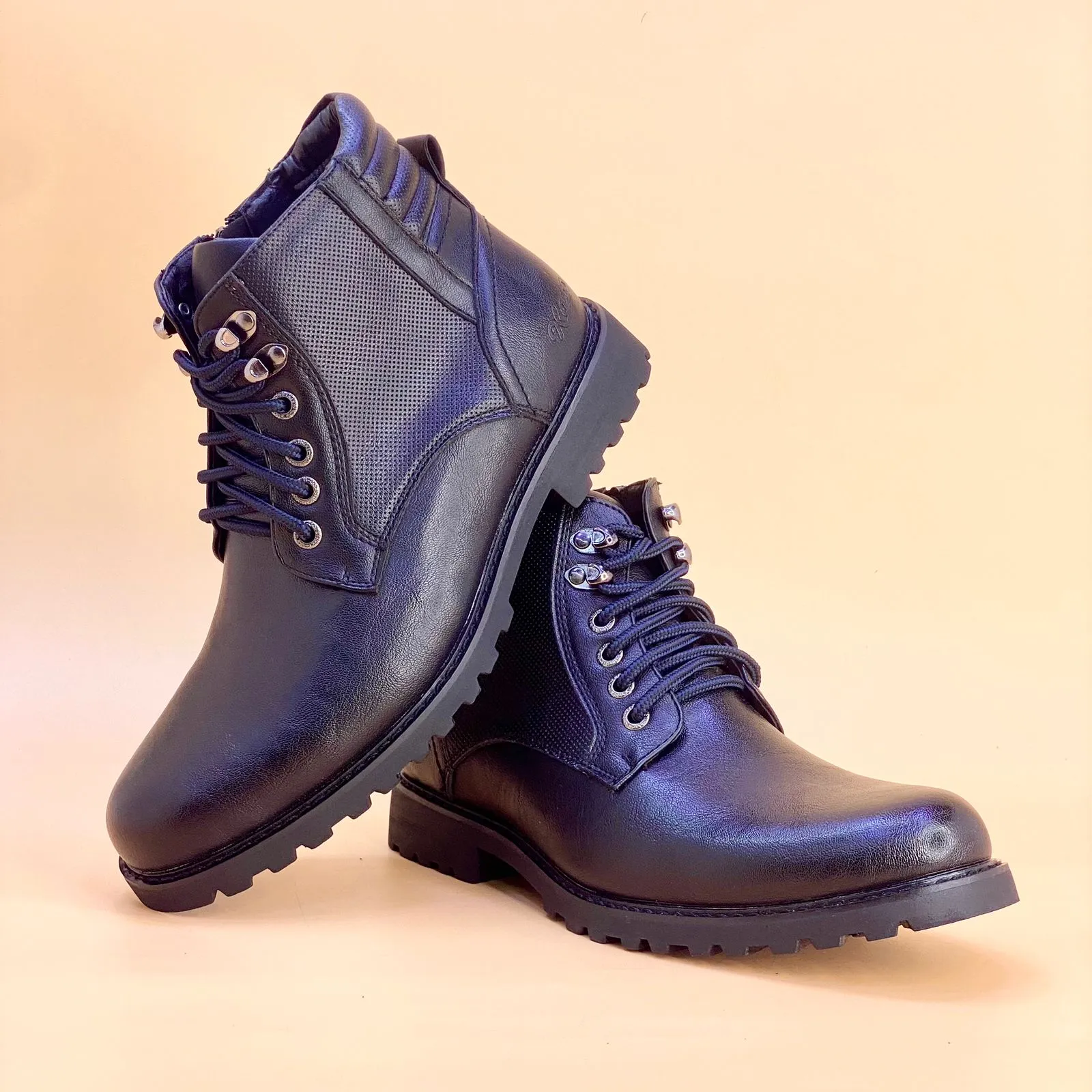 NEW ,  MEN BOOTS  M92 , MADE IN CHINA